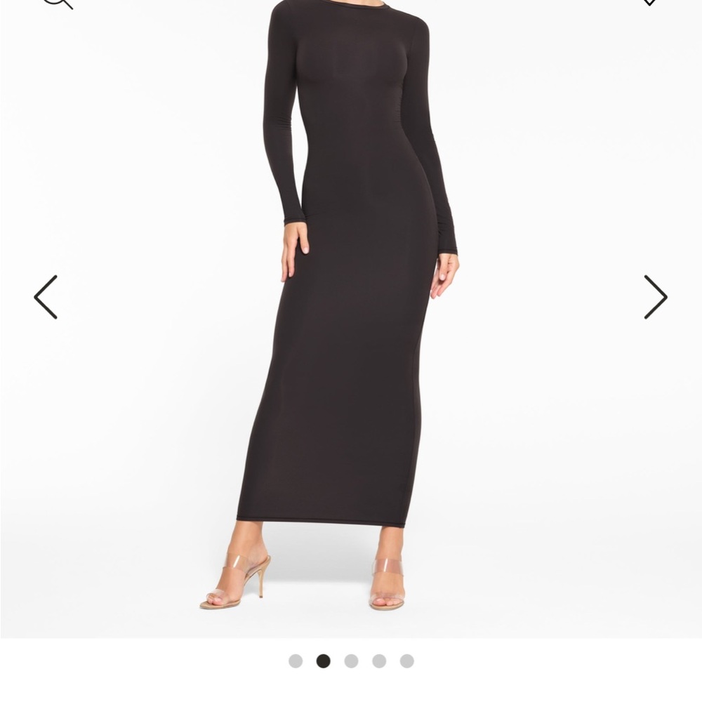 FITS EVERYBODY CREW NECK LONG SLEEVE DRESS | ONYX